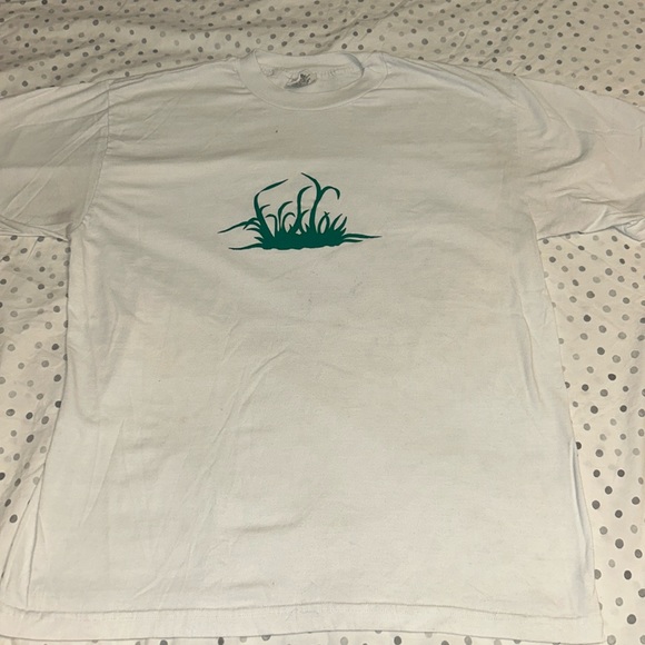 Grass t-shirt. Only used around 5 times, maybe less. - Picture 1 of 3